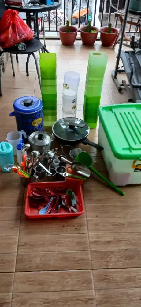 Peralatan Dagang, Workpan, Gas, Panci besar&Kecil, Stainless Bar, dll.
