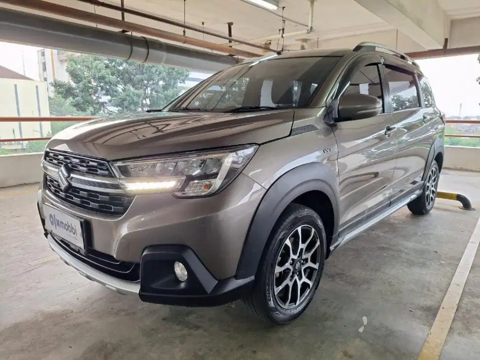 DP RENDAH Suzuki XL7 1.5 Zeta Bensin-MT 2021 JFDS