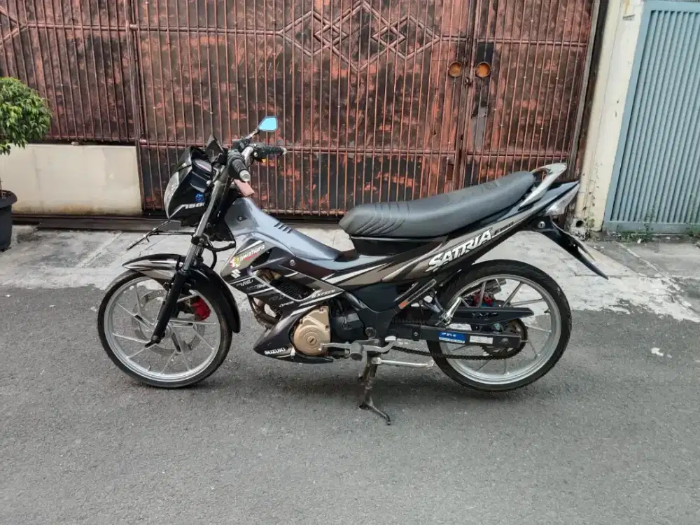 Suzuki Satria F 150cc thn 2007 mesin halus siap pakai pajak hidup