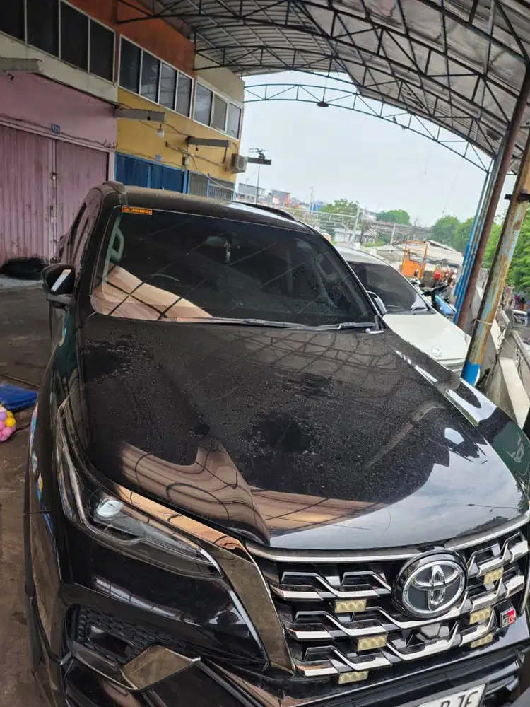 FORTUNER 2.8 VRZ 4x2 AT DIESEL PAJAK BULAN 11 2025 ! HARGA NETT