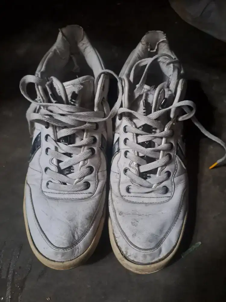 SEPATU CONVERSE PUTIH