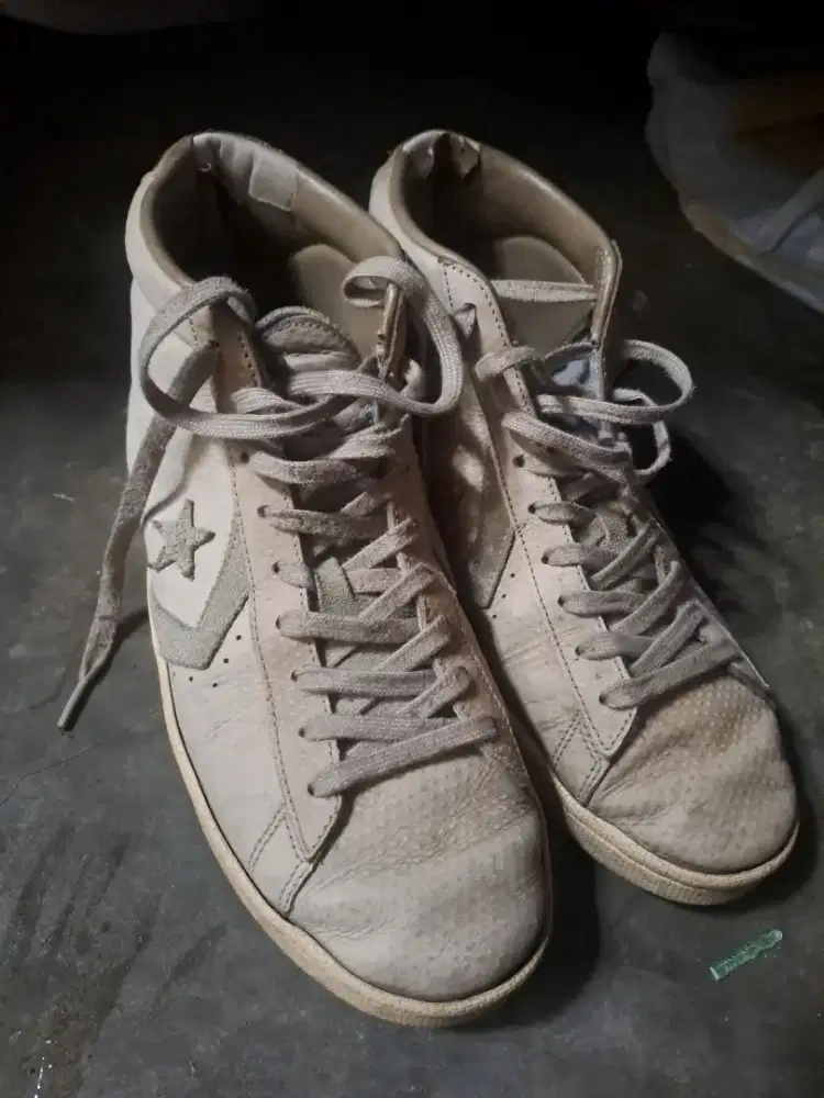 SEPATU CONVERSE TINGGI