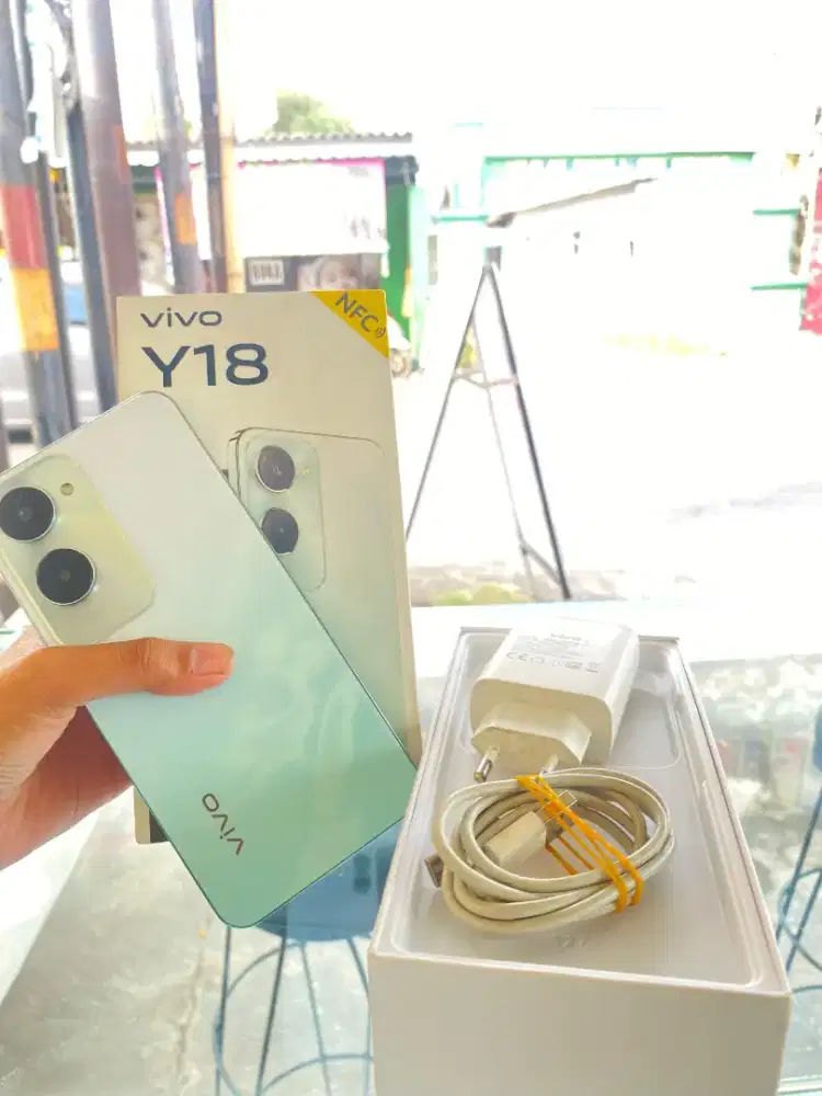 Vivo y18 ram 4gb internal 64gb mulus, segel