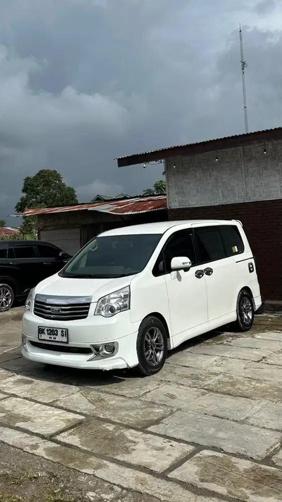 forsale toyota nav1 vluxury matic