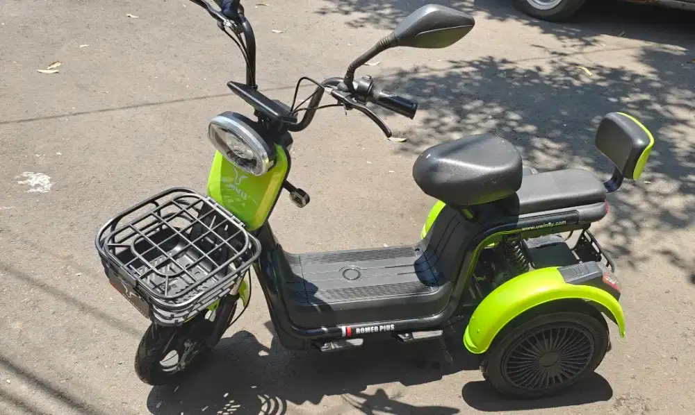 Sepeda Listrik Romeo Plus