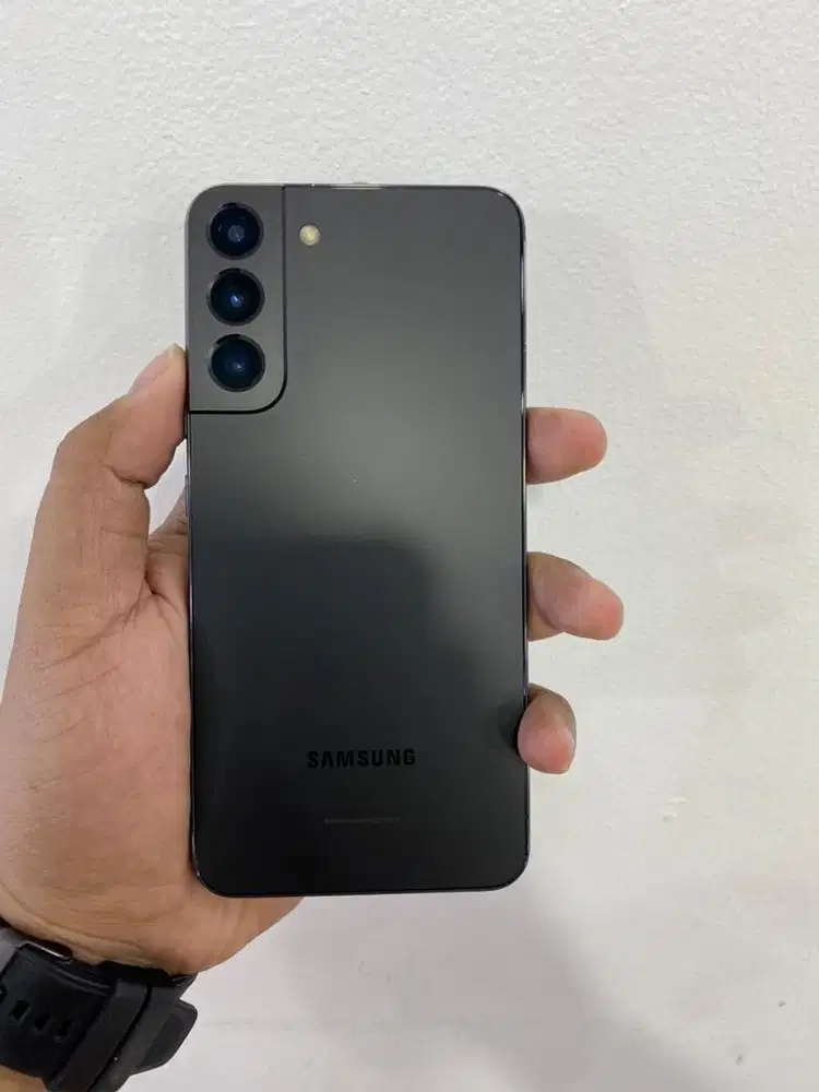 samsung galaxy S22 plus 8/256