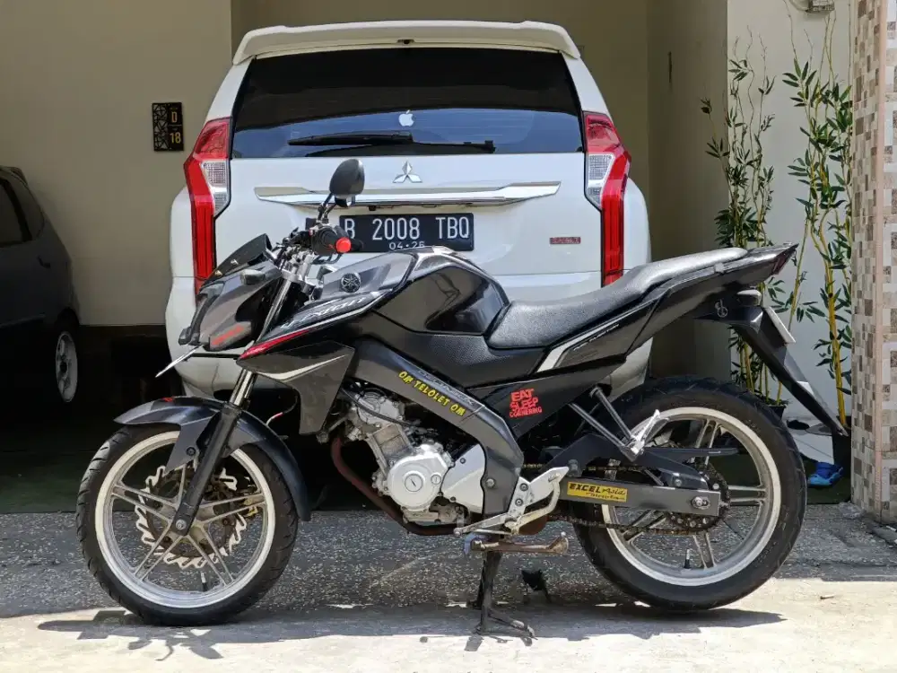 Vixion new tahun 2013 pajak isi/tt boleh gan cash  lebih bagus