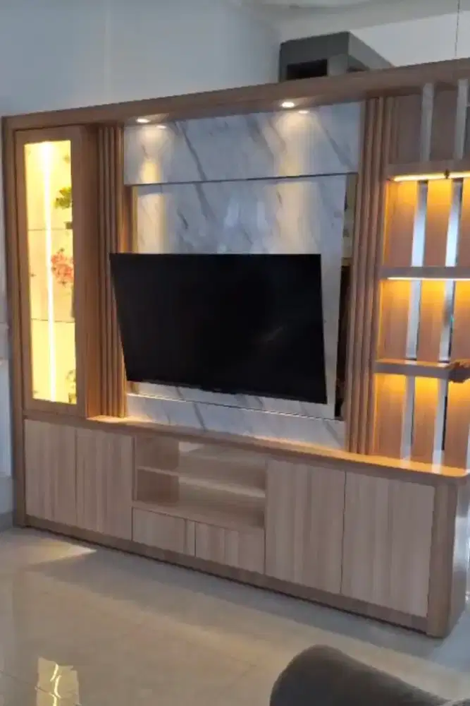 Backdrop TV minimalis