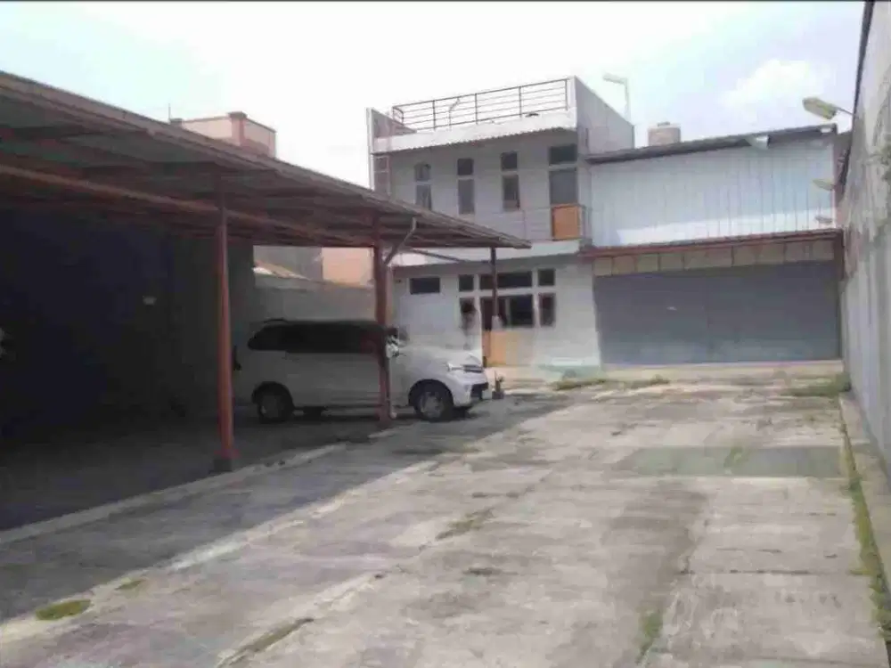 Gudang di Mainroad Caringin Bandung