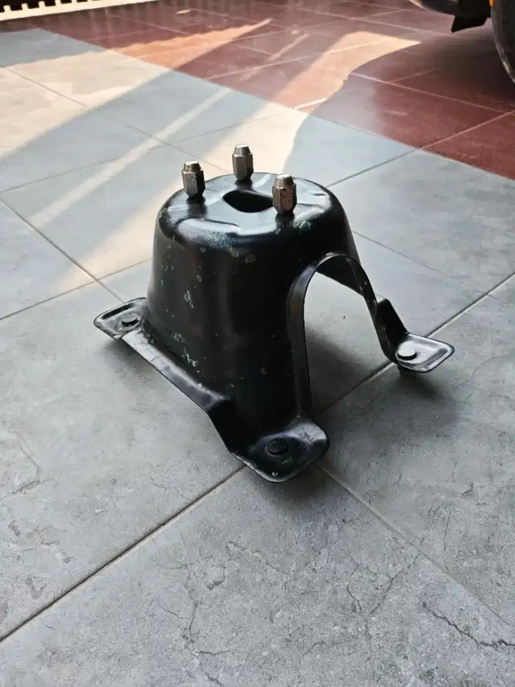 Dudukan ban serap CRV Gen 2