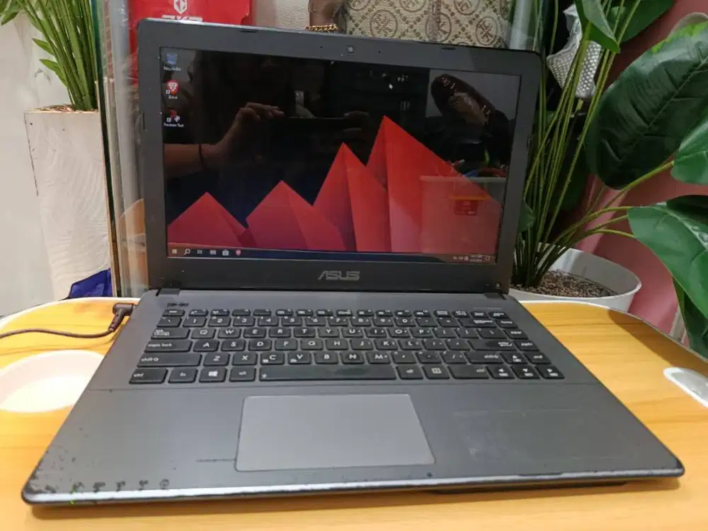 Laptop Asus X450C  Processor Intel Celeron CPU  1007U 1.5GHz Ram 2 GB