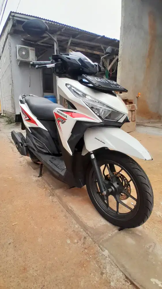 Bismillah jual  honda vario 125 led old thn 2015