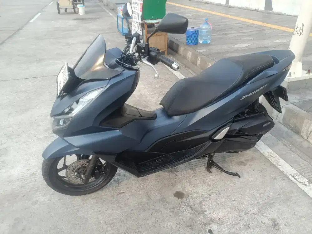 Honda PCX 160 tahun 2023 surat lengkap kilometer rendah