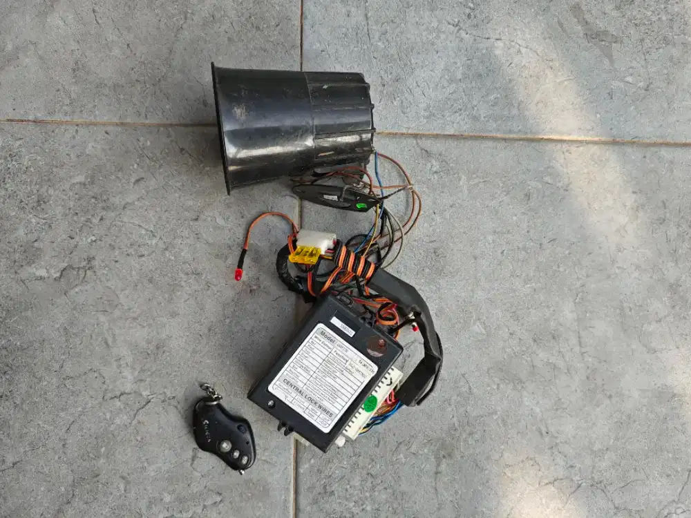 Central Lock Alarm Merk Silicon + Remote