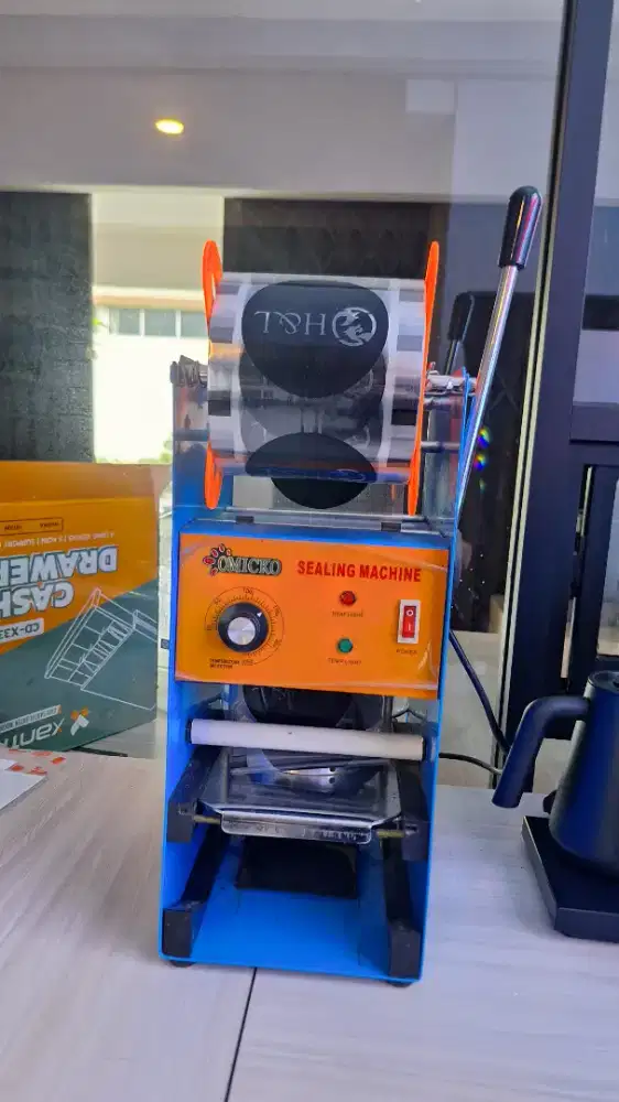 Mesin Seal Gelas Minuman