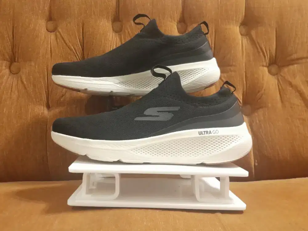Skechers Go Run Elevate Black