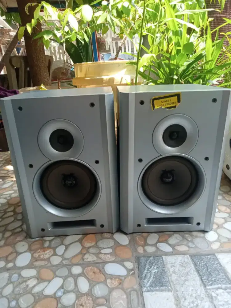 Speaker pasif Polytron 5 inci