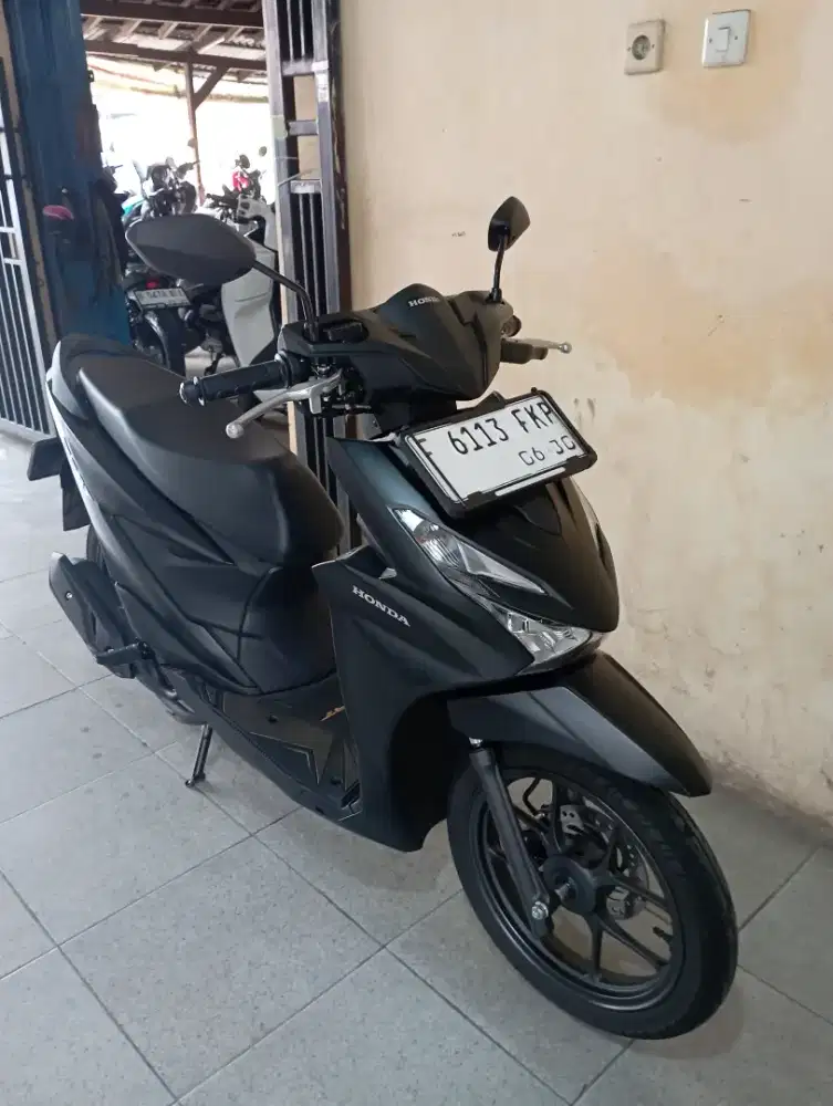 KM 600 PERAK HONDA BEAT DELUXE SMARTKEY 2025 KONDISI SEPERTI BARU