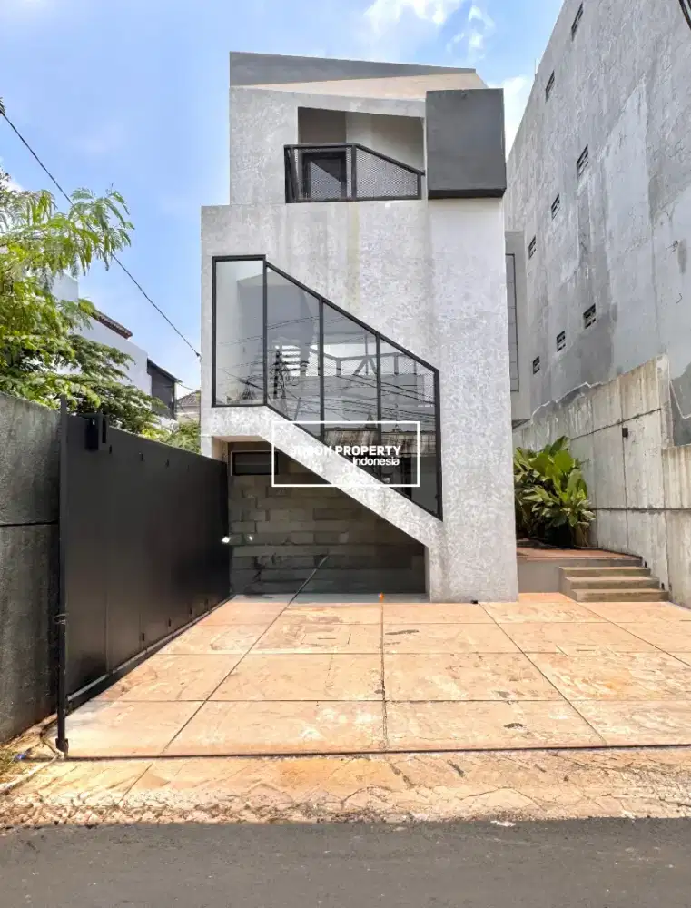 JUAL CEPAT RUMAH DI CIPUTAT LOKASI STRATEGIS DEKAT MRT LEBAK BULUS