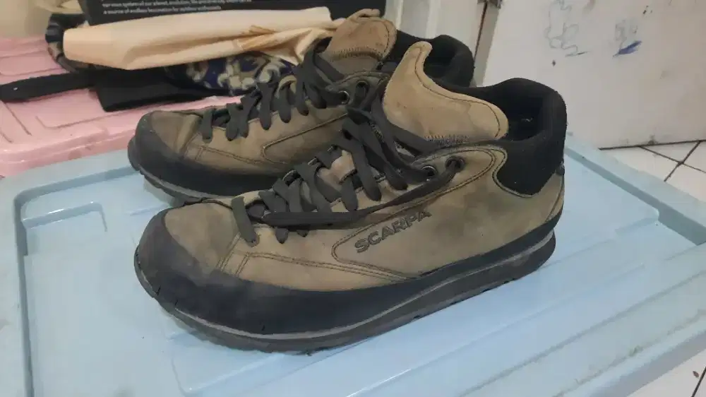 Sepatu Gunung Scarpa