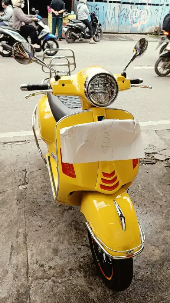Vespa GTS 150 spesial