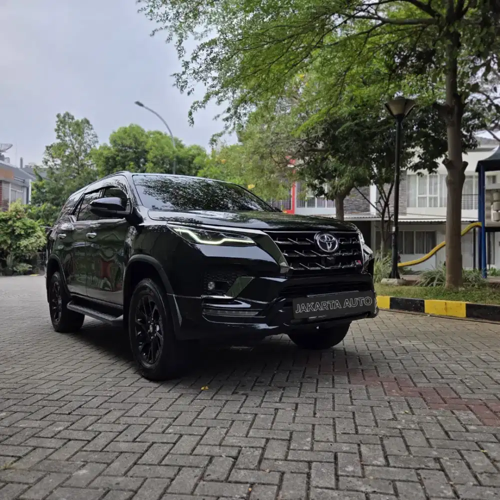 [KM 20RB] FORTUNER 2.8 GR SPORT 2022 HITAM BERGARANSI KM ASLI 2023