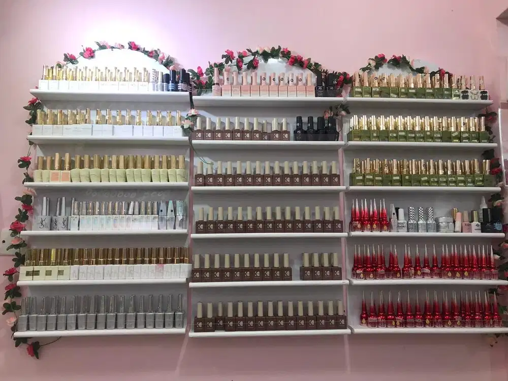 Dibutuhkan segera karyawati eyelash dan nail art