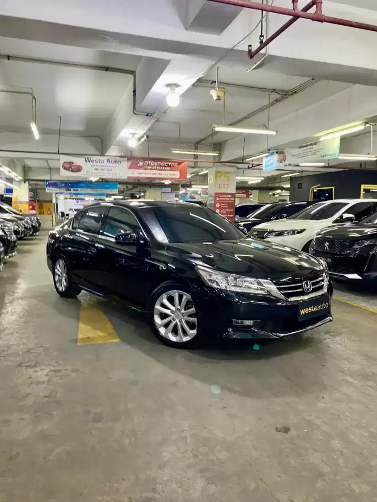 Low KM Honda Accord CR2 VTIL AT 2015 istimewa 2016
