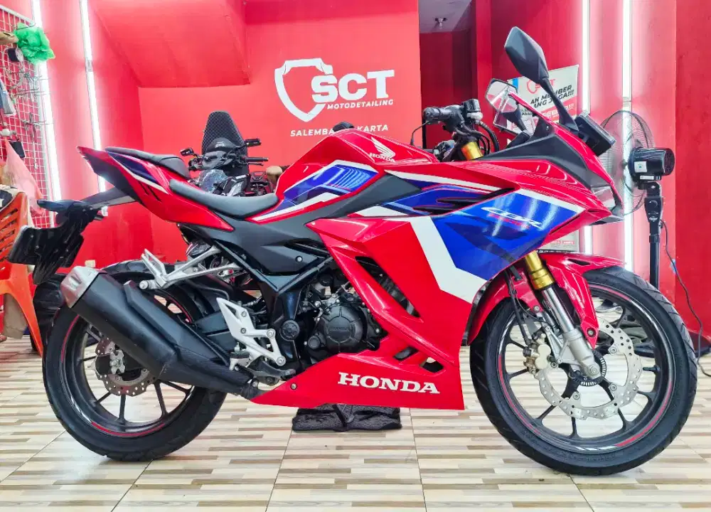 JualCpt 90%LikeNew KM1Rb PjkMei26 HONDA CBR 150 ABS TRICOLOR 2021
