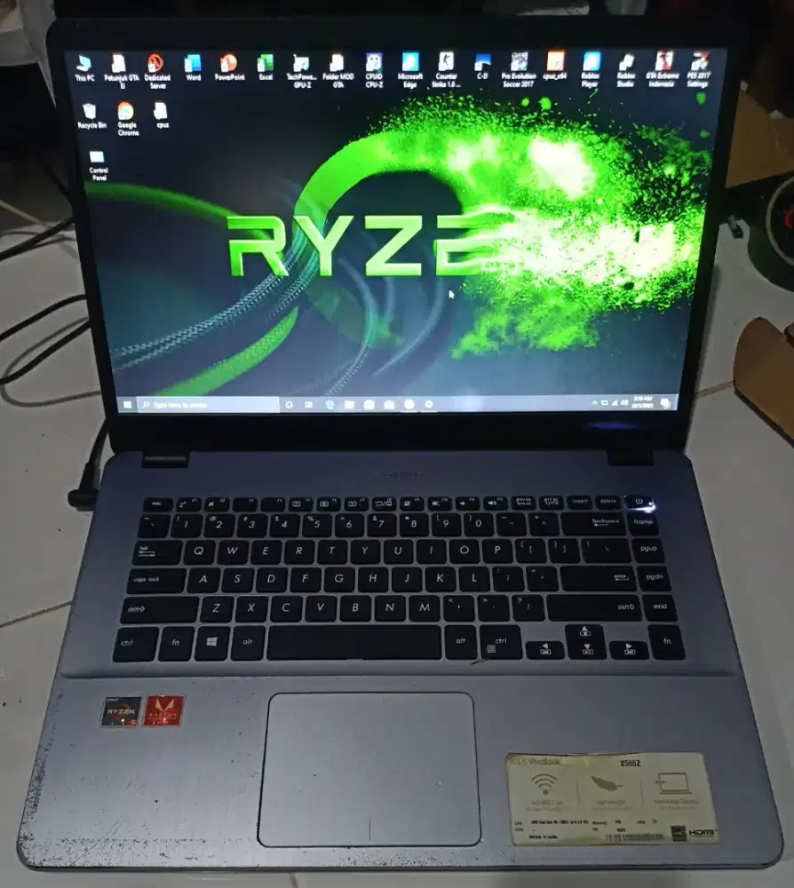 Laptop Asus Ryzen 5 2500U
