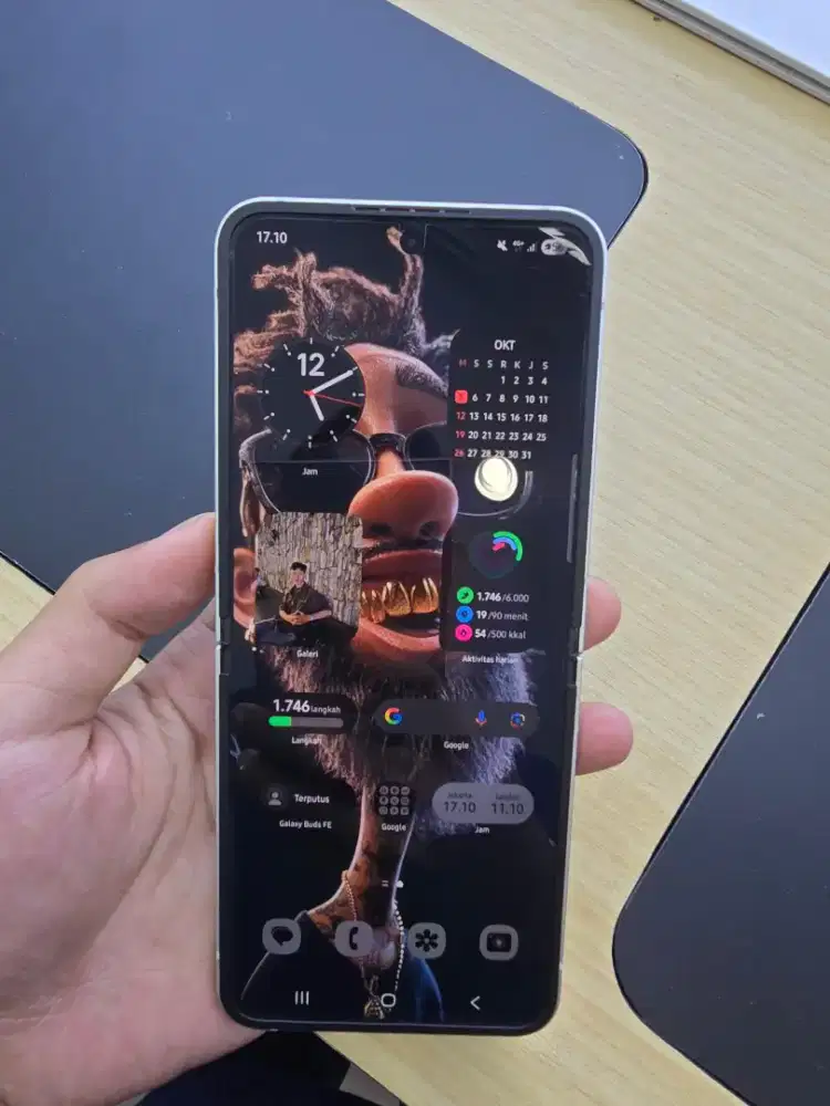 Samsung Galaxy Z Flip6