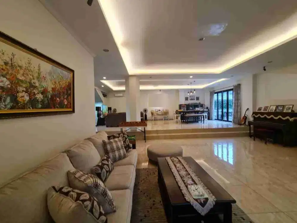 Dijual Rumah di The Green