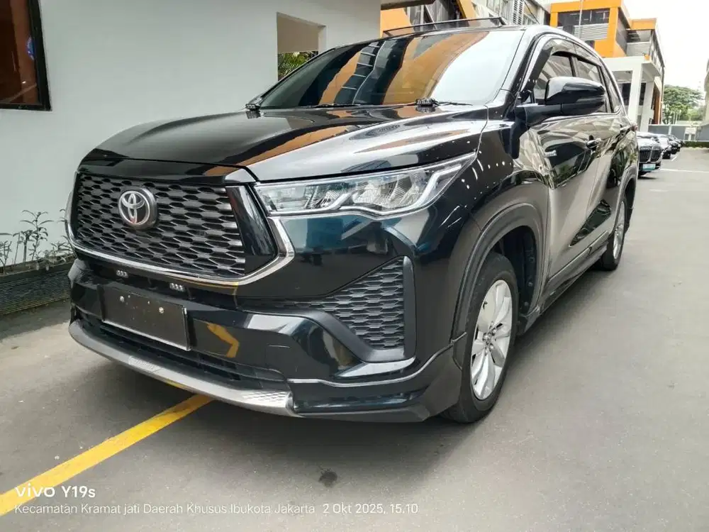 Kijang Innova Zenix 2.0 V HV CVT Modellista Hybrid-AT