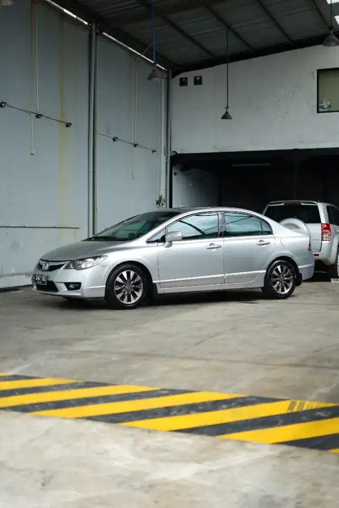 Honda Civic FD 1.8 tahun 2010 Silver Low KM