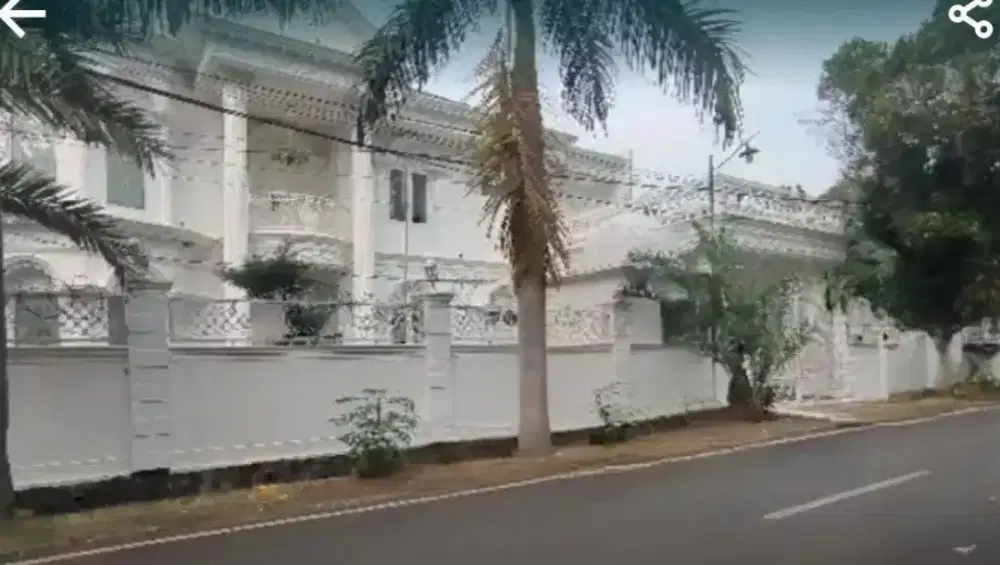 RUMAH MEWAH + KOLAM RENANG DI BILLYMOON PONDOK KELAPA