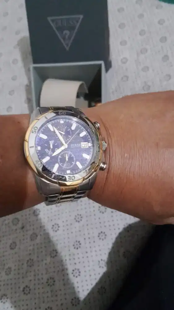 Jam tangan pria Guess original lengkap