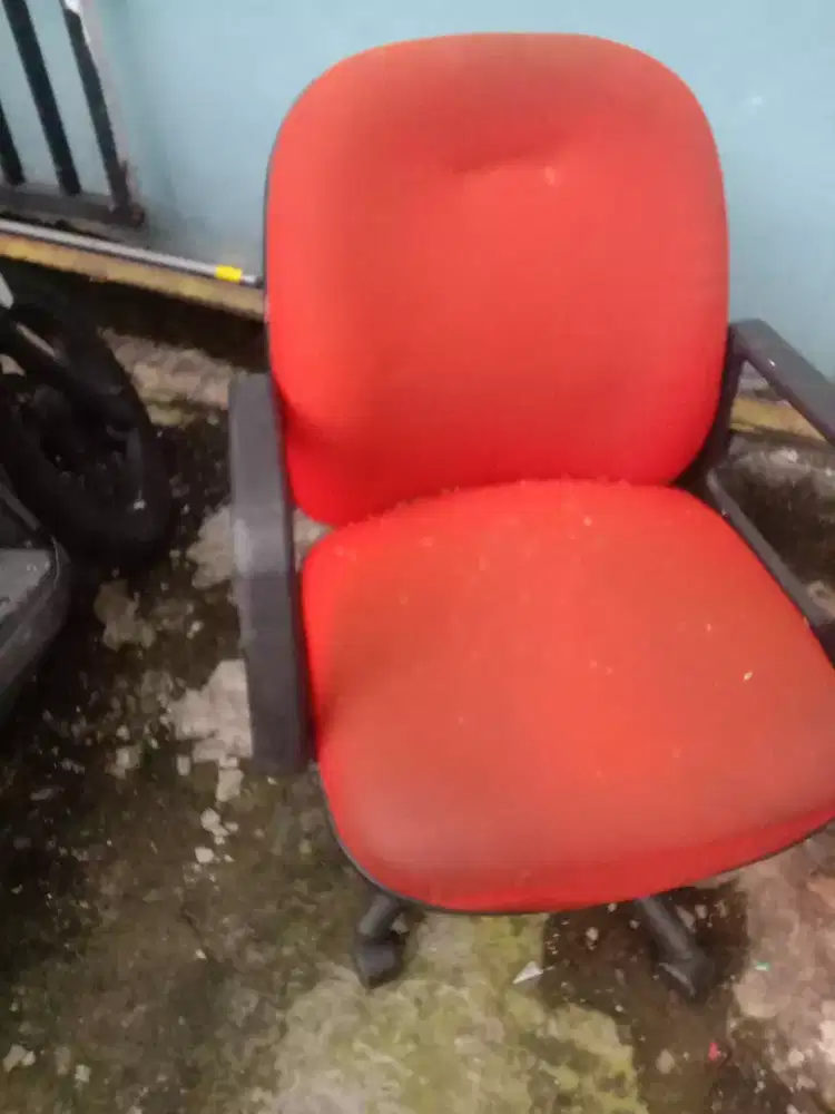Jual kursi  layak pakai