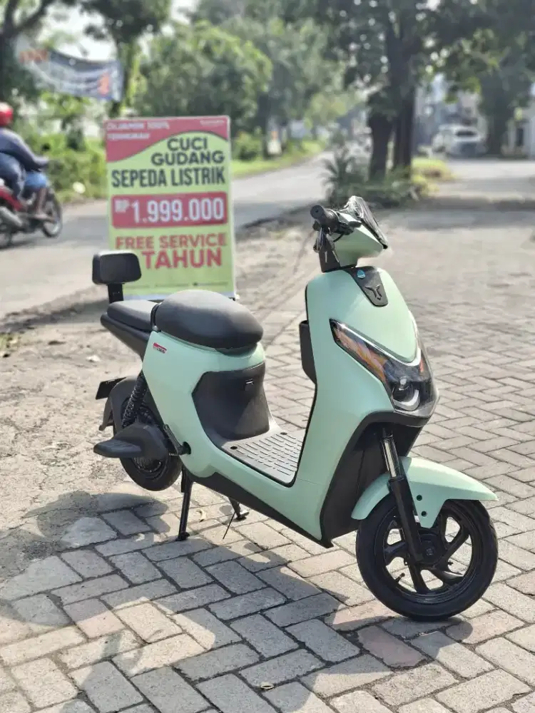 SEPEDA LISTRIK UWINFLY D65