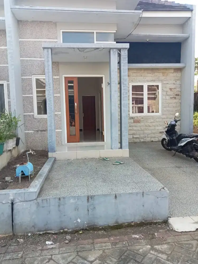 RUMAH BARU DIJUAL RUGI !!