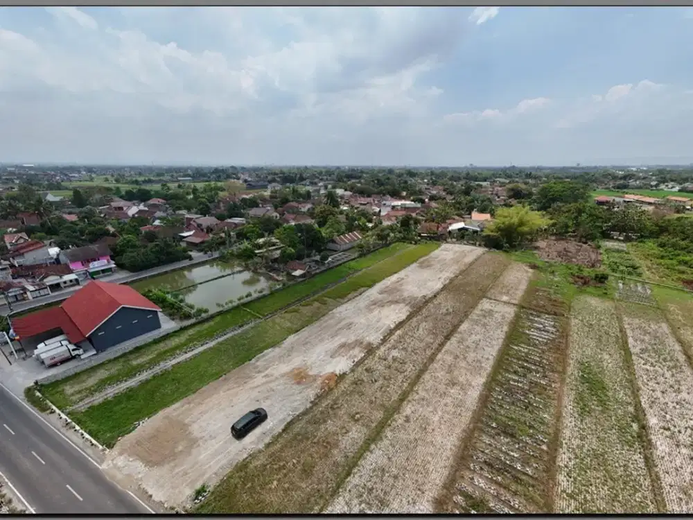 Pinggir jalan Aspal. Dekat Pasar Gamping Jogja, lebar depan 9m, SHM