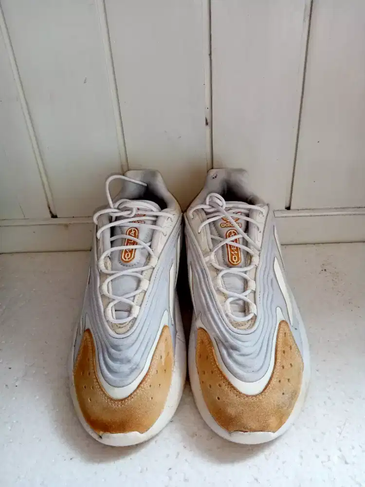 Sepatu Adidas Ozellia