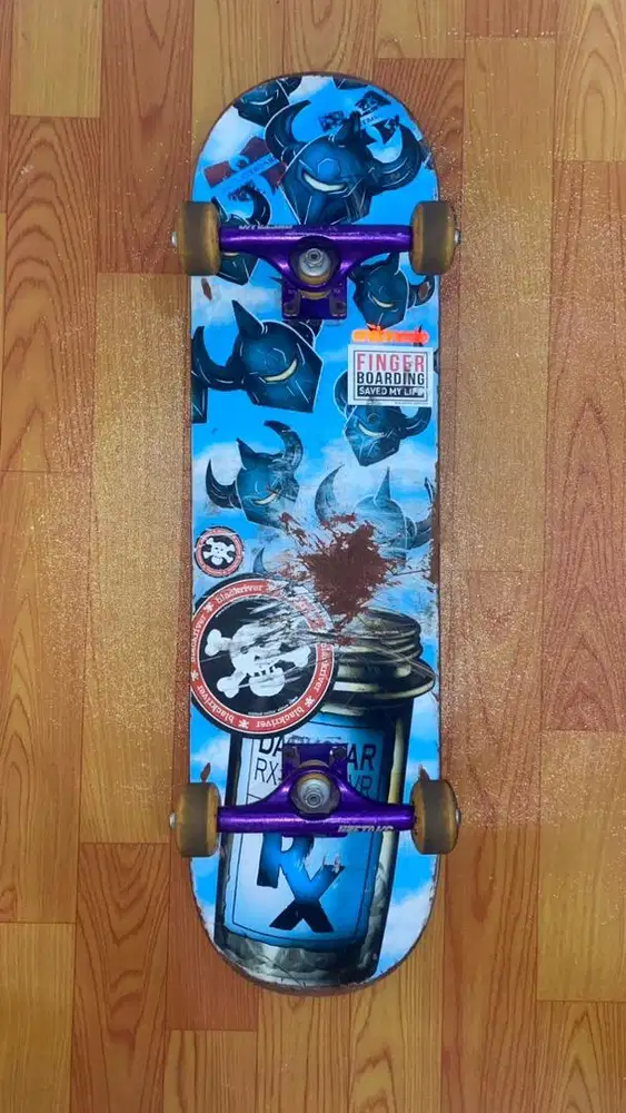 Skateboard darkstar size 8,25