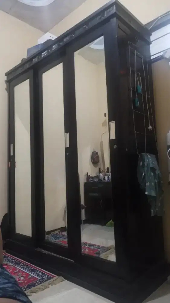 LEMARI JATI 3 PINTU SLIDING DOOR