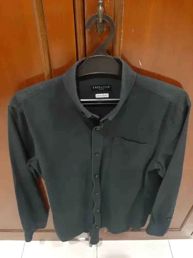 Kemeja Executive Oxford Hitam Size 16 Slim Fit Setara Size M