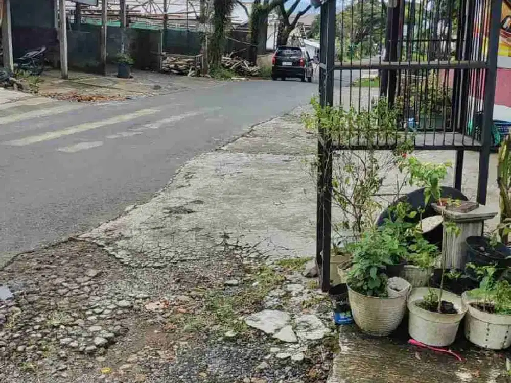RUMAH KOS PINGGIR JALAN UTAMA KOTA TEMANGGUNG DIJUAL CEPAT