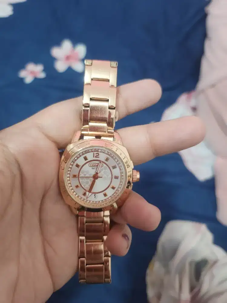 Jam tangan wanita coc