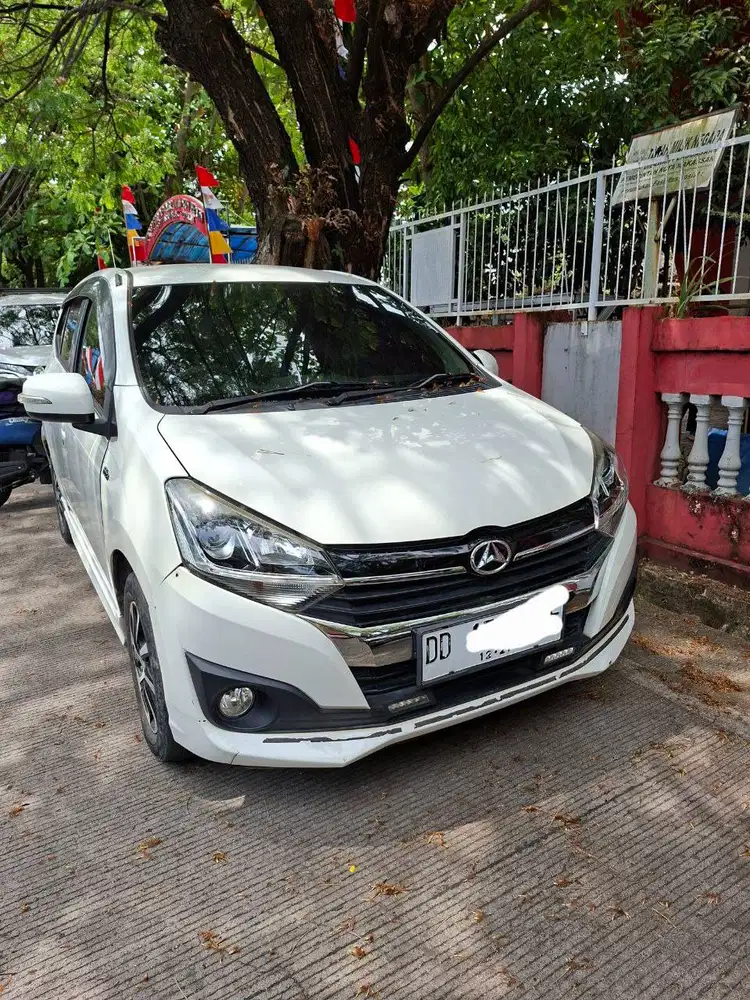 DIJUAL SANTAI — DAIHATSU AYLA 1.2 R 2017 PUTIH ELEGAN