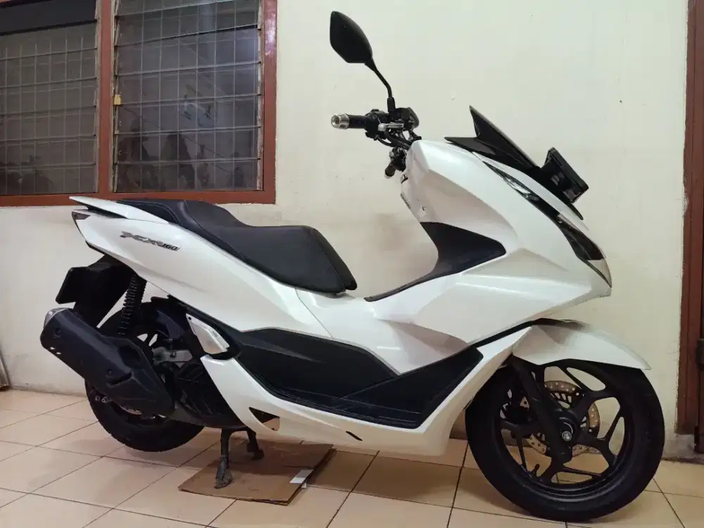 Honda PCX 160 KEYLESS CBS ISS 2024 BL 9 ( ISTIMEWA  / LIKE NEW) B DKI