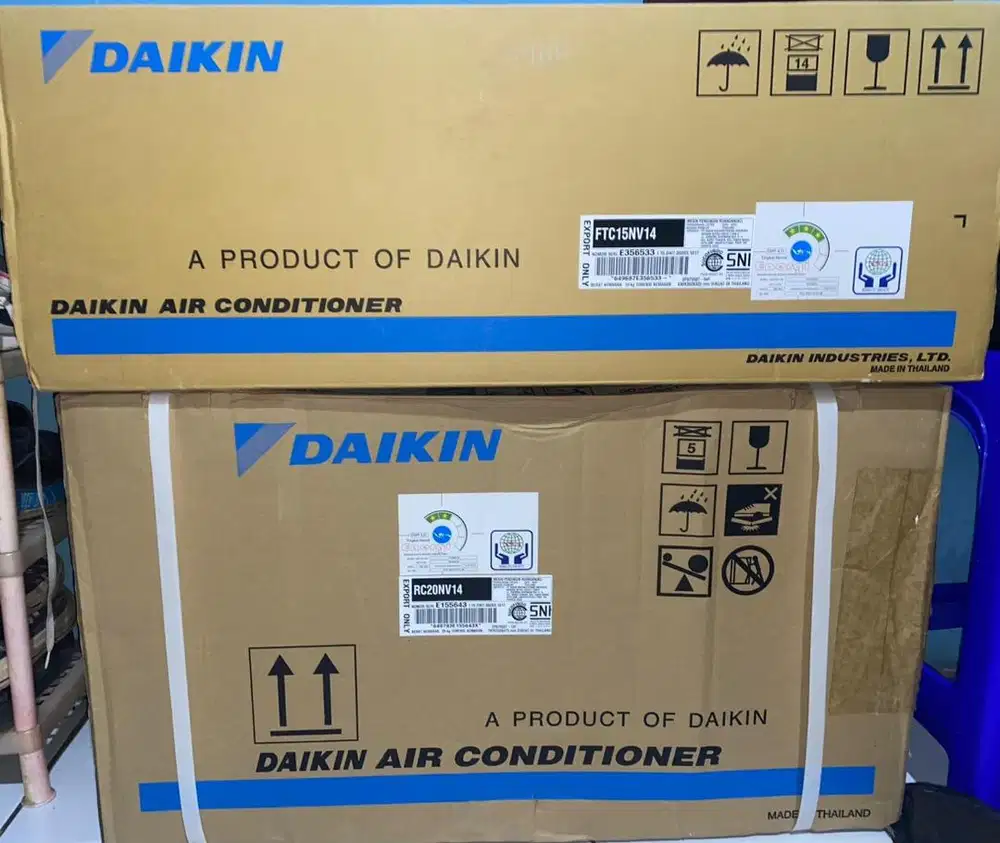 AC DAIKIN FULL SET 3/4 PK , PENGGUNAAN LISTRIK 220V 50Hz