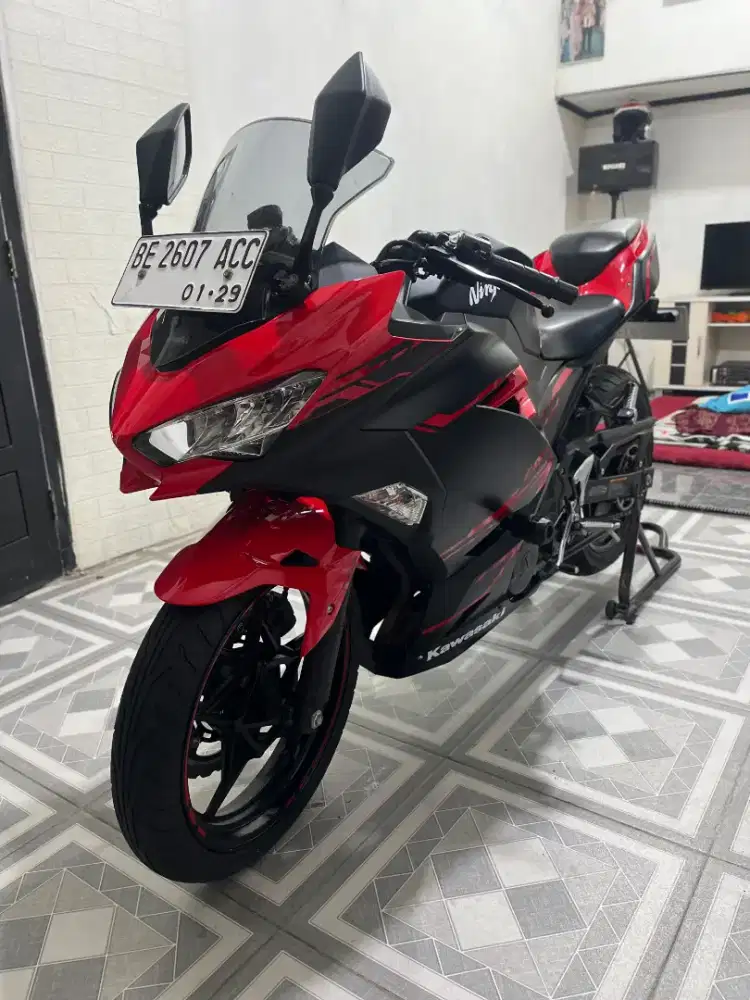 ninja 250 ABS kilometer 1000 perak kondisi kaya baru